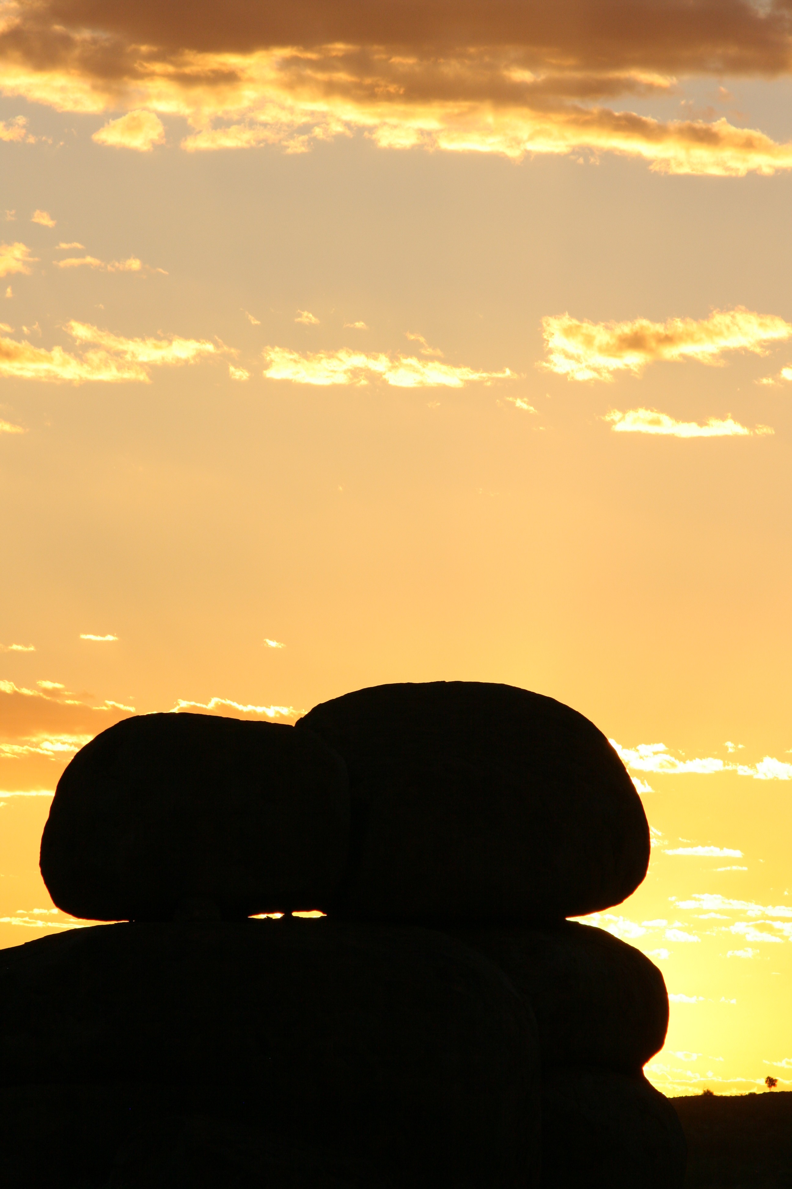 karlu karlu at sunset